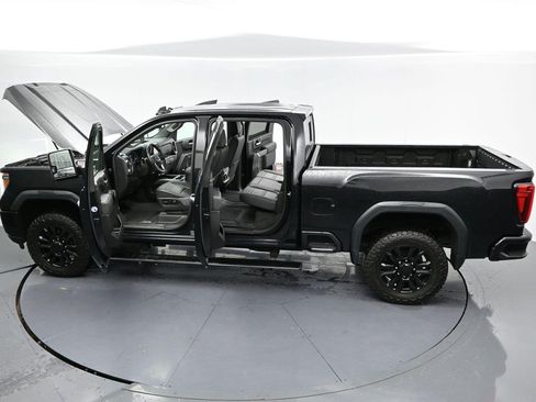 Used 2021 GMC Sierra 2500 Denali w/ Denali Black Diamond Edition AWD/4WD image 45