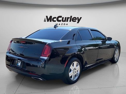 Used 2022 Chrysler 300 S AWD/4WD image 7