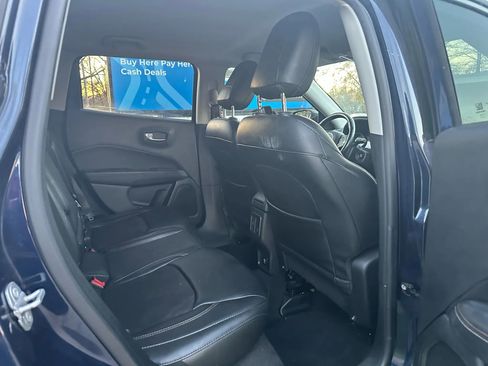 Used 2018 Jeep Compass Latitude w/ Cold Weather Group image 12