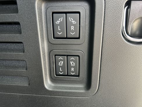 New 2025 Buick Enclave Avenir w/ Super Cruise Package image 14