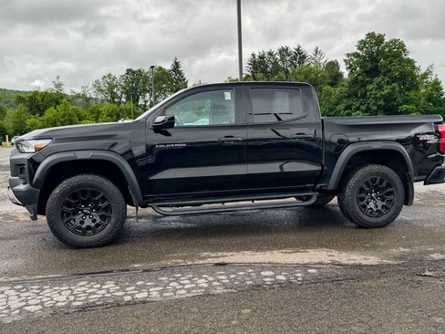Used 2023 Chevrolet Colorado Trail Boss w/ Technology Package AWD/4WD image 6