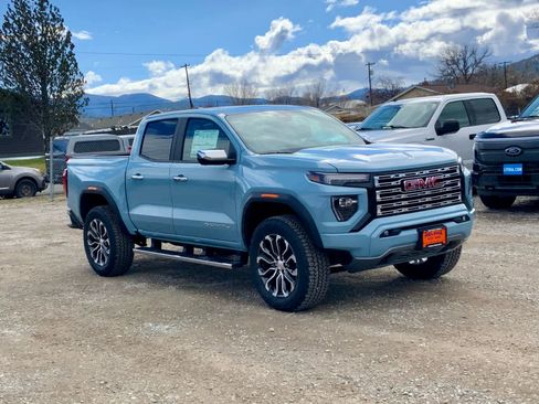 New 2026 GMC Canyon Denali image 7