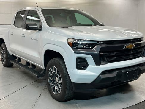Used 2024 Chevrolet Colorado LT w/ LT Convenience Package III RWD image 8