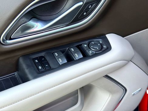 Used 2023 Chevrolet Tahoe Z71 w/ Luxury Package image 17