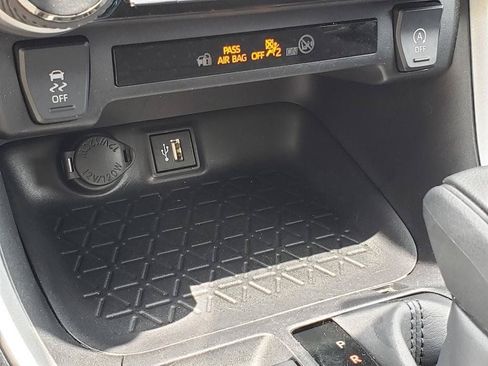 Certified 2025 Toyota RAV4 XLE AWD/4WD image 25