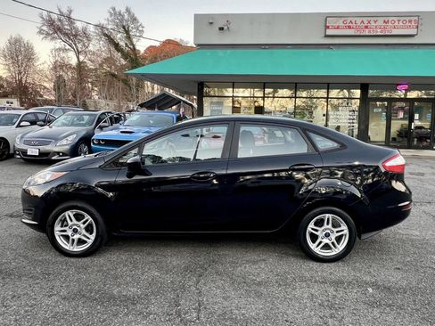 Used 2019 Ford Fiesta SE image 6