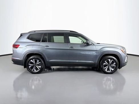 Certified 2025 Volkswagen Atlas SE AWD/4WD image 8