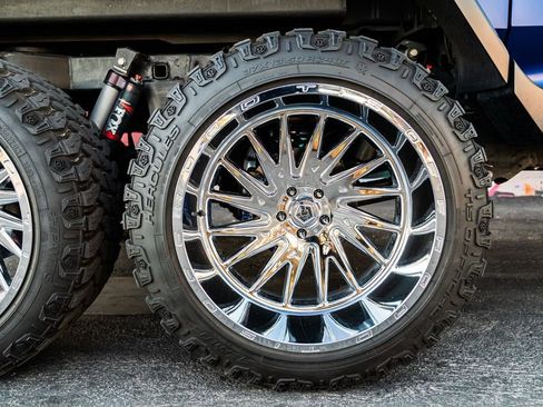 Used 2021 Jeep Gladiator Sport image 25