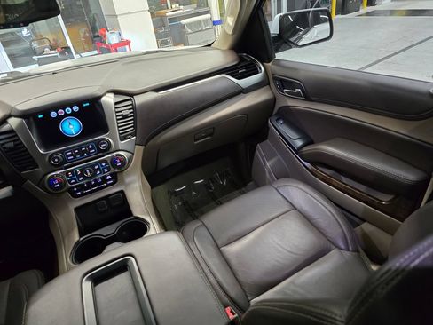Used 2017 Chevrolet Tahoe LS AWD/4WD image 38