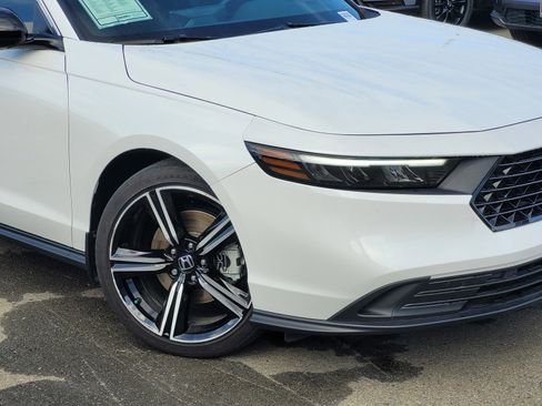 Used 2024 Honda Accord Sport image 3