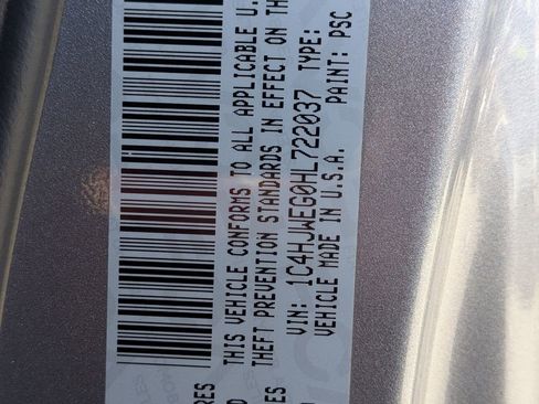 Used 2017 Jeep Wrangler Unlimited Sahara w/ Dual Top Group image 25