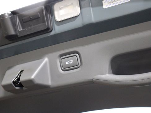 Used 2024 Hyundai Ioniq 5 Limited image 9