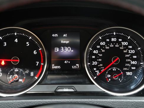 Used 2019 Volkswagen GTI SE image 62