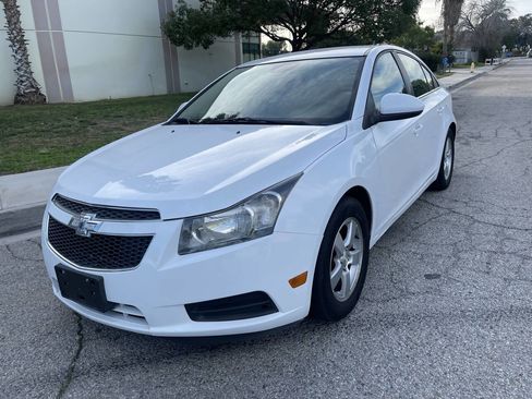 Used 2014 Chevrolet Cruze LT image 2
