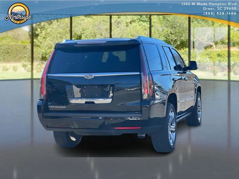 Used 2016 Cadillac Escalade Premium image 4