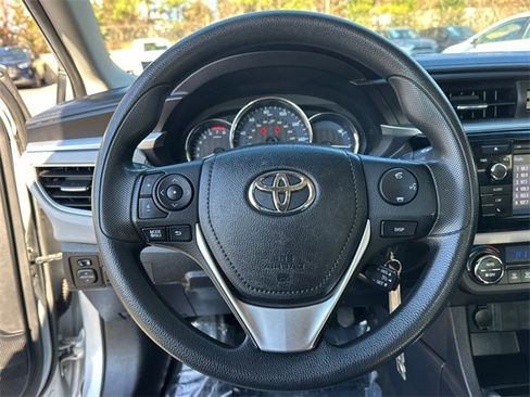 Used 2014 Toyota Corolla LE image 17