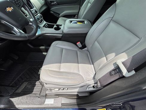 Used 2017 Chevrolet Suburban LT AWD/4WD image 13