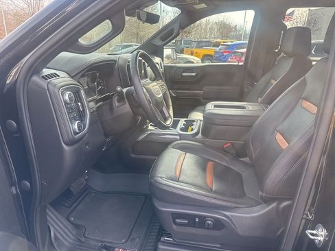 Used 2022 GMC Sierra 1500 AT4 w/ AT4 Premium Package image 10