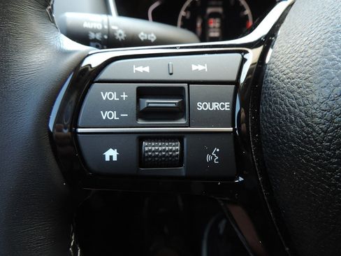 Used 2024 Honda Civic EX-L image 25