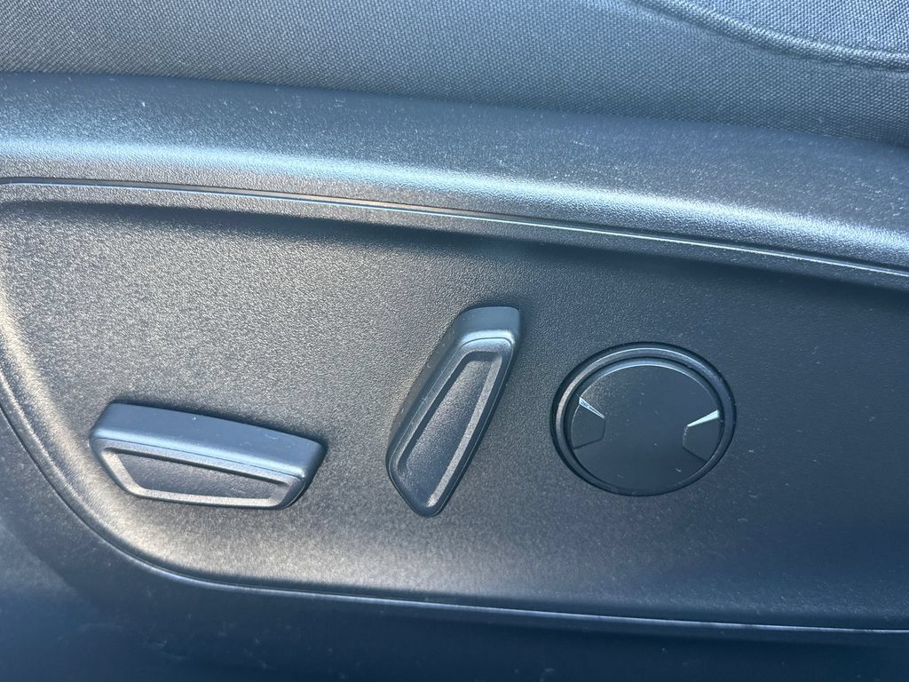 Used 2023 Ford Escape Active w/ Tech Pack #1 FWD image 31