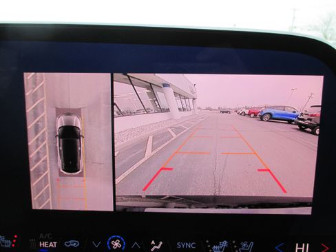 Used 2025 Chevrolet Blazer EV RS image 23