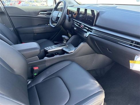 New 2026 Kia Sportage EX image 16