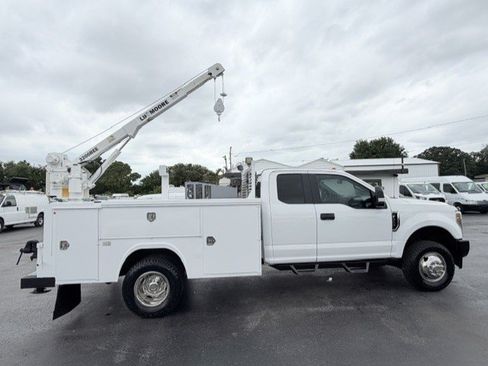 Used 2018 Ford F350 XL w/ Power Equipment Group AWD/4WD image 4