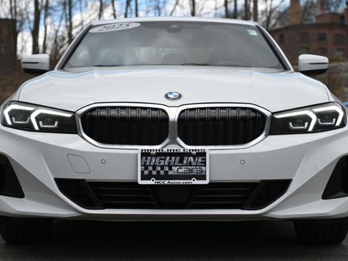 Used 2025 BMW 330i xDrive Sedan AWD/4WD image 10