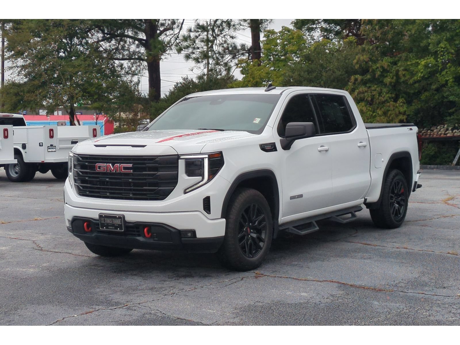 Used 2024 GMC Sierra 1500 Elevation AWD/4WD image 2