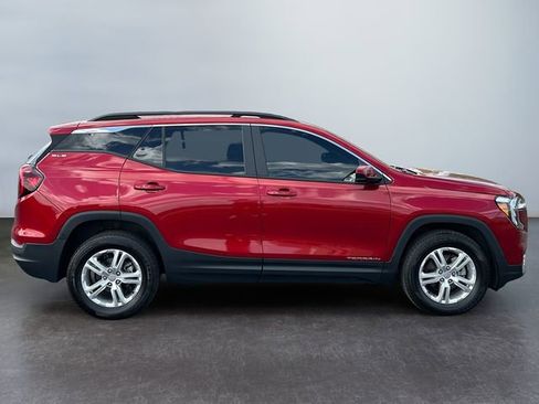 Used 2022 GMC Terrain SLE w/ Driver Convenience Package AWD/4WD image 6