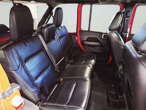 Used 2020 Jeep Wrangler Unlimited Sahara w/ Dual Top Group AWD/4WD image 45