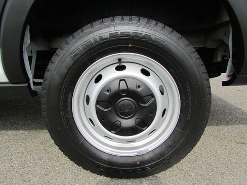 Used 2023 Ford Transit 250 Medium Roof image 10