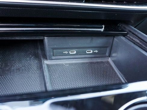 Used 2024 Volkswagen Atlas Cross Sport SE image 23