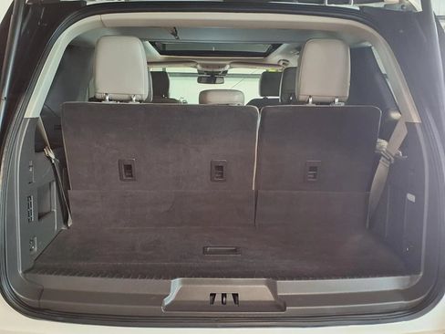 Used 2018 Ford Expedition Limited w/ Equipment Group 302A AWD/4WD image 7