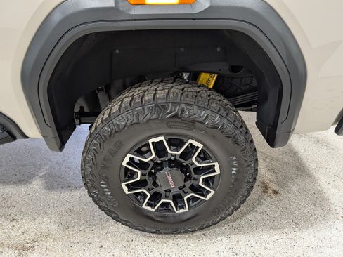 Used 2026 GMC Sierra 2500 AT4X AWD/4WD image 12