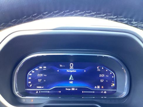 Used 2023 Chevrolet Suburban Premier AWD/4WD image 8