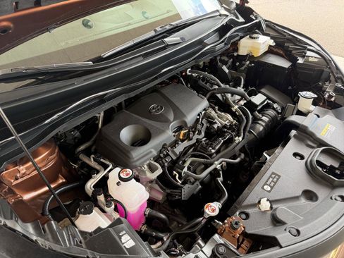 Used 2021 Toyota Sienna XLE FWD image 43