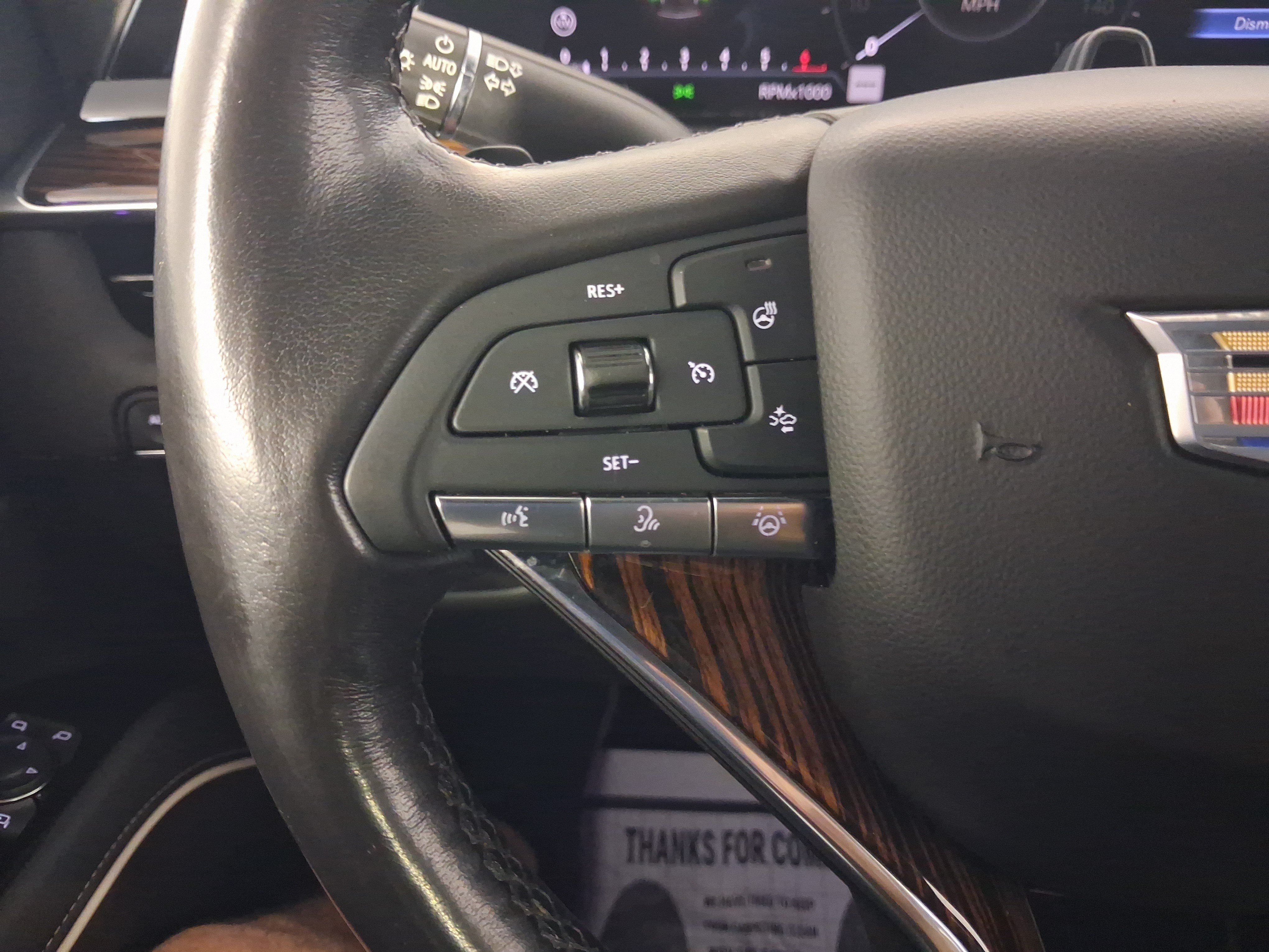 Used 2022 Cadillac Escalade Premium Luxury AWD/4WD image 19