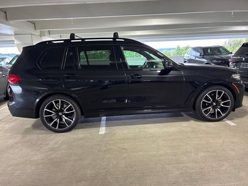 Used 2022 BMW X7 xDrive40i w/ M Sport Package AWD/4WD image 5
