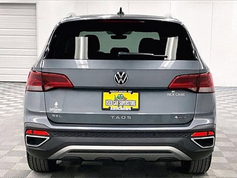 Used 2022 Volkswagen Taos SEL image 4