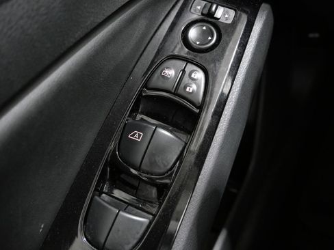 Used 2024 Nissan Altima 2.5 SR FWD image 12