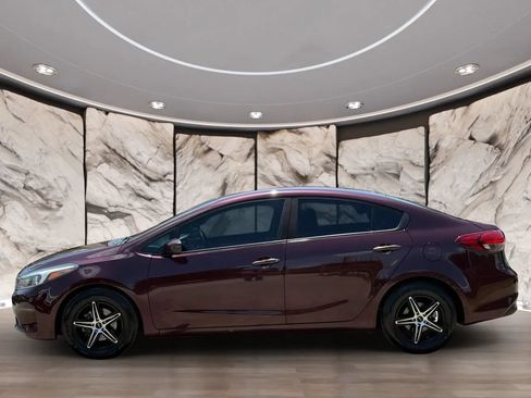 Used 2018 Kia Forte LX w/ LX Popular Package FWD image 3