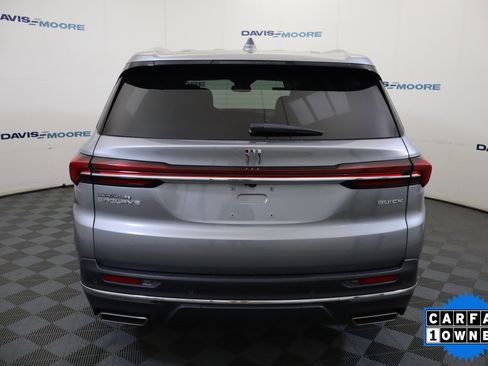 Used 2025 Buick Enclave Preferred FWD image 8