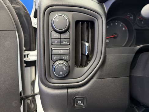 Used 2021 Chevrolet Silverado 1500 Custom AWD/4WD image 14