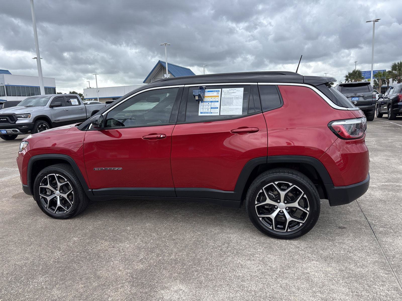 Used 2024 Jeep Compass Limited AWD/4WD image 22