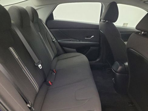 Used 2024 Hyundai Elantra SEL FWD image 19