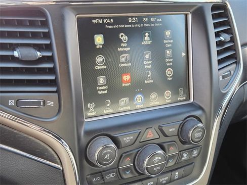 Used 2017 Jeep Grand Cherokee Limited w/ Luxury Group II image 21