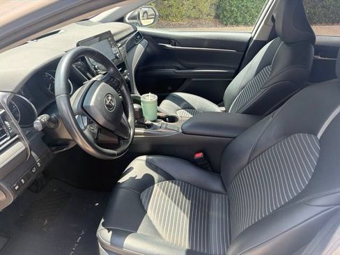 Used 2023 Toyota Camry SE FWD image 7