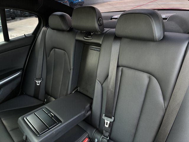 Used 2024 BMW 330i Sedan RWD image 19