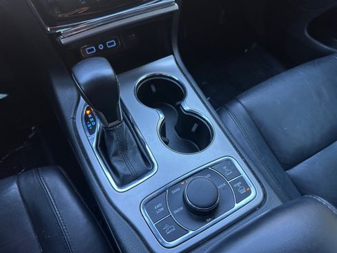 Used 2021 Jeep Grand Cherokee Limited w/ Premium Lighting Group image 21